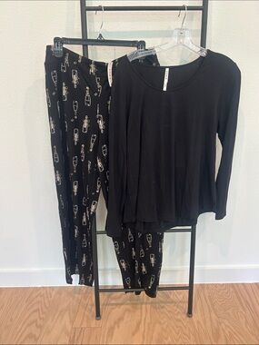 Soma Black Long-Sleeve Pajama Top & Printed Pants Set